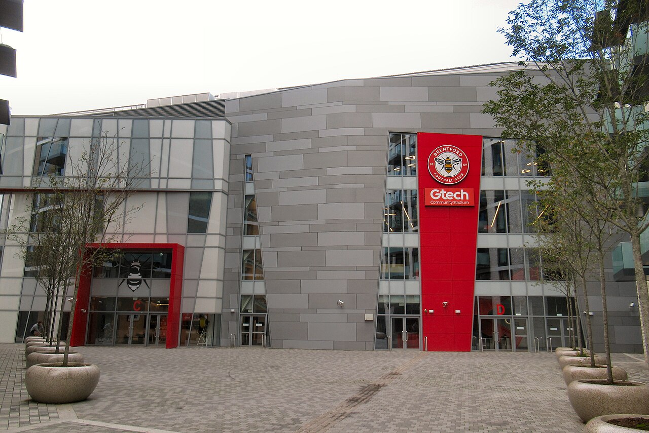 Стадион Gtech Community Stadium