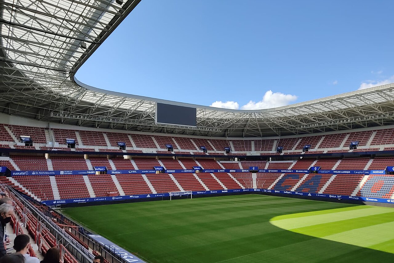 Стадион Estadio El Sadar