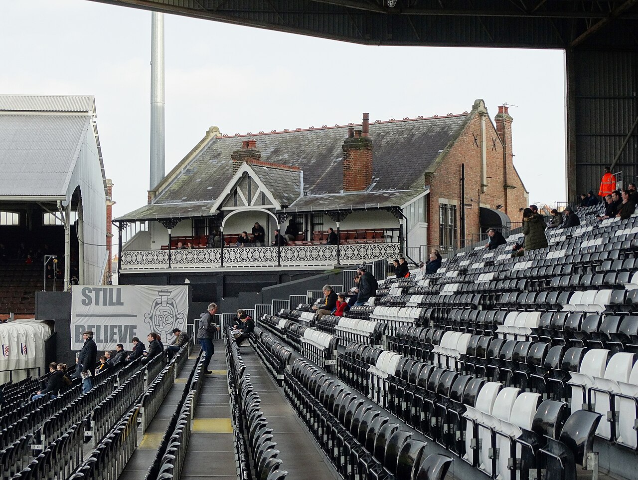 Стадион Craven Cottage